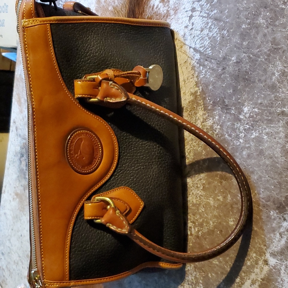 Vintage Dooney & Bourke purse - Picture 1 of 9